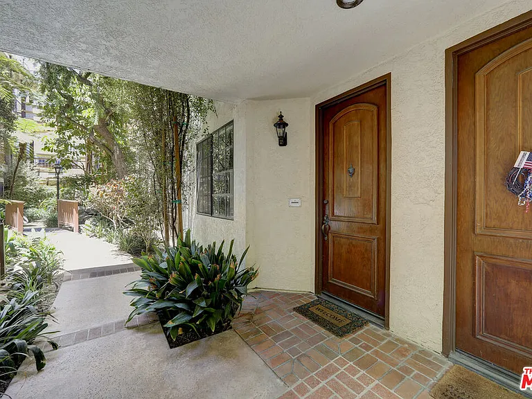 11939 Gorham Ave #105 — Photo 7