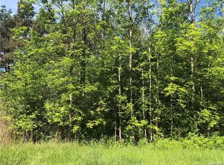 E 1st St, Grand Island, NY 14072