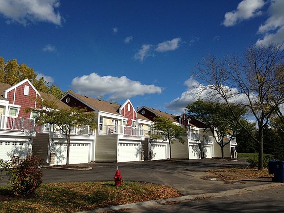 5th image of 869 Wescott Sq