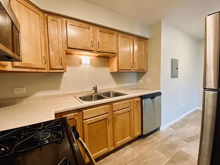 152 Walton St #R-1A — Photo 11