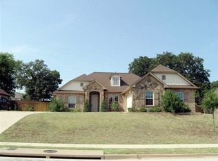 621 Abbey Rd, Lindale, TX 75771