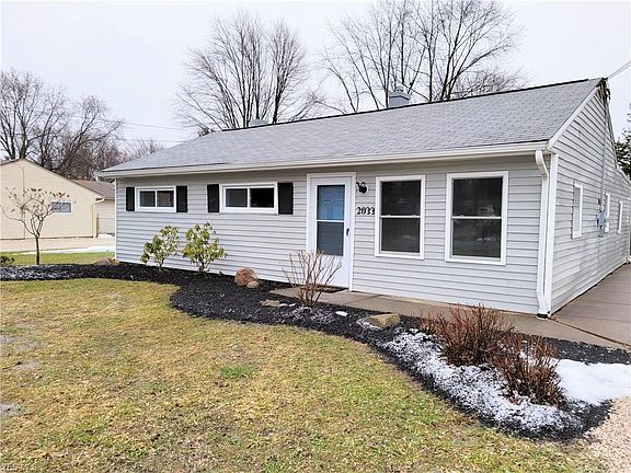2nd image of 2033 Pinewood Dr