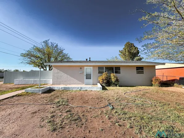 607 S Plaza Dr, Roswell, NM 88203