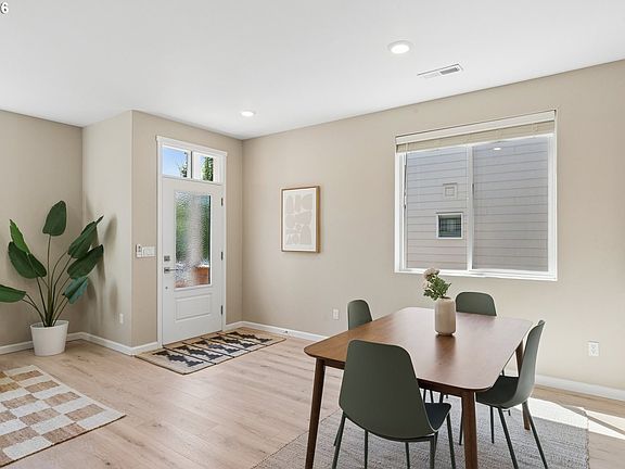 5th image of 7104 NE 155th Pl