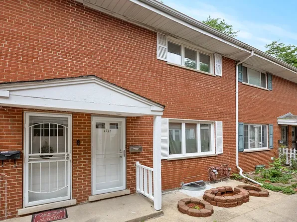 1715 W Thome Ave #1, Chicago, IL 60660