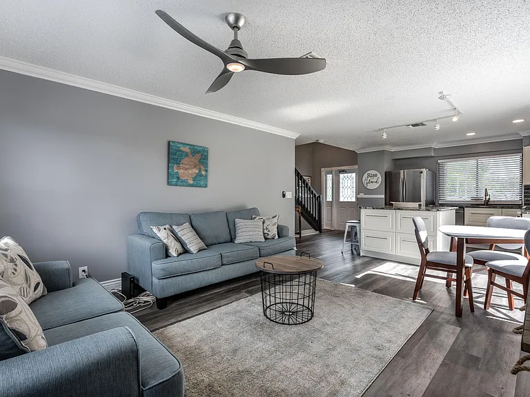 324 W Pine St #11 — Photo 11