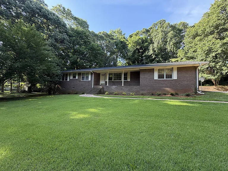 54 Dickson Cir — Photo 7