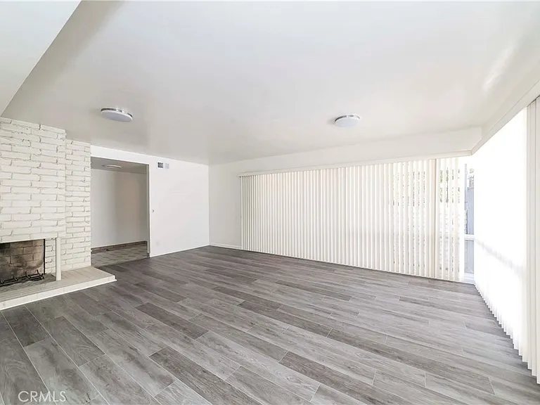 4610 Rockbluff Dr — Photo 5