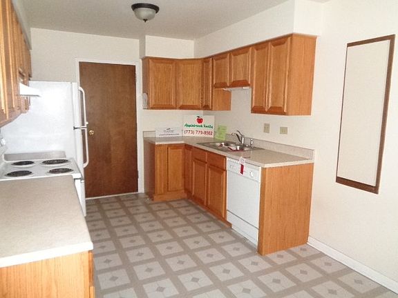 5th image of 900 W Sunset Dr APT 404