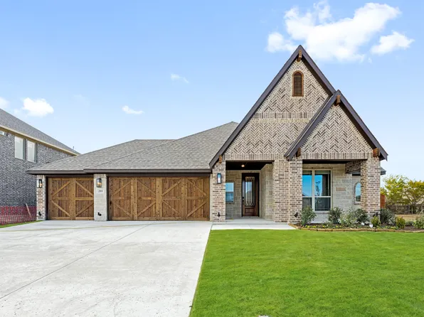 211 Memory Ln, Waxahachie, TX 75165