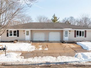 1502 Miami Cir, Little Chute, WI 54140