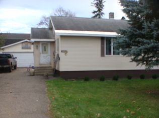 613 W Division St, Ishpeming, MI 49849