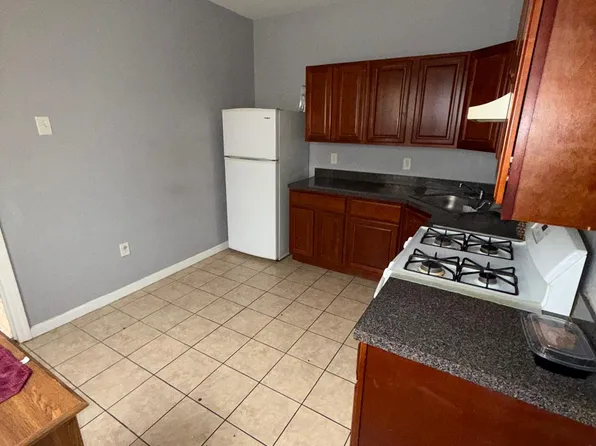 548 Grove St APT 1, Irvington, NJ 07111