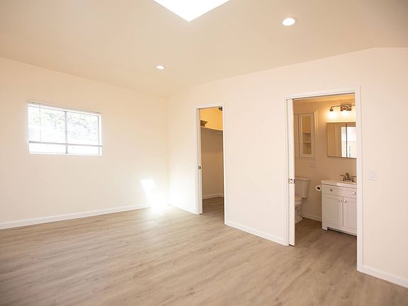 5th image of 1105 Del Sol Ave