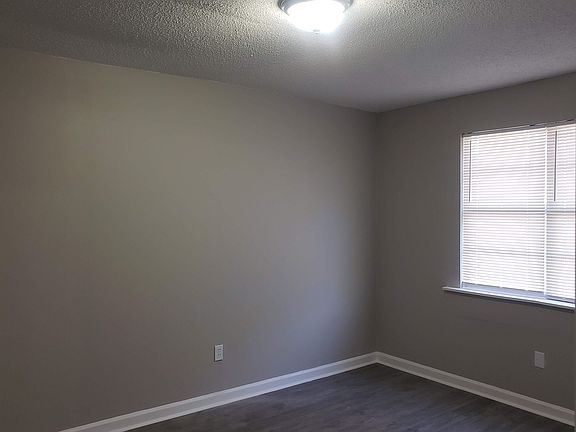 2nd image of 661 Baltic St