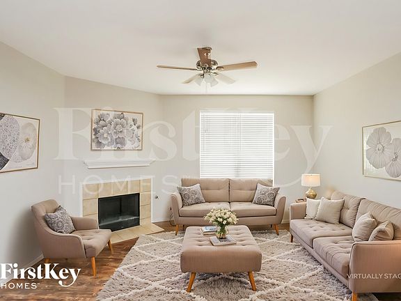 3rd image of 3025 Meadowbrook Dr