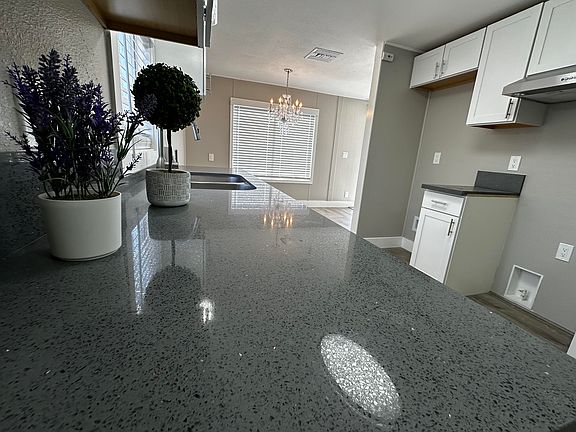 5th image of 720 E Worth Avenue #113