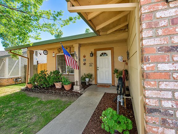 3rd image of 7525 Stoneridge Way