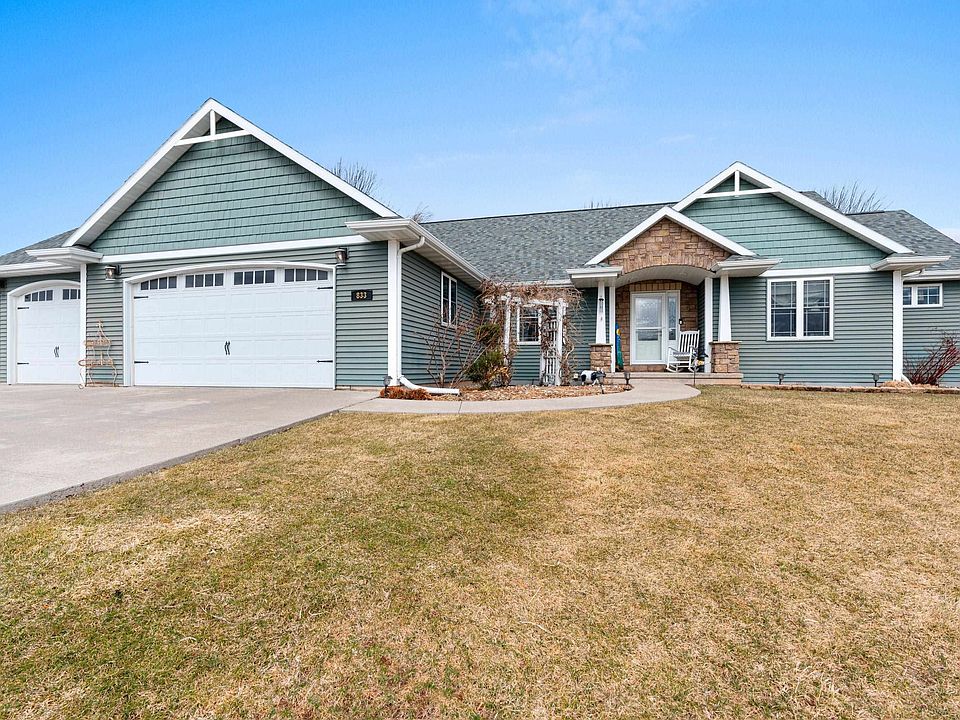 1st image of 833 Whispering Way