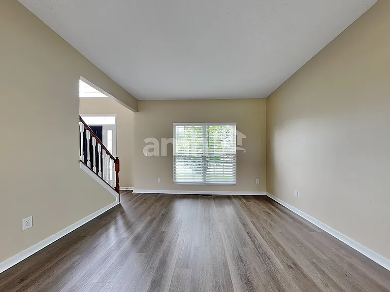 4558 Randall Dr — Photo 7