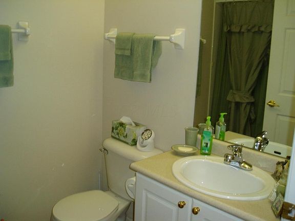 4th image of 6006 Landings Pond Pl