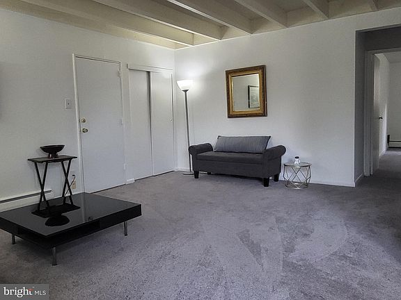 5th image of 100 E Glenolden Ave APT E19