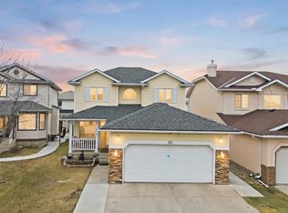 83 W Coral Springs Grv NE, Calgary, AB T3J 3T7