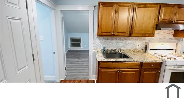 23 Everett Ave #3 — Photo 1