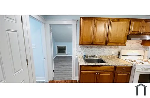 23 Everett Ave #3 Photo 1