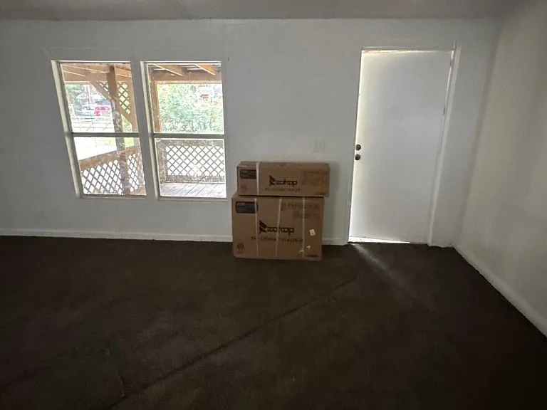 3521 Whitehall St — Photo 7