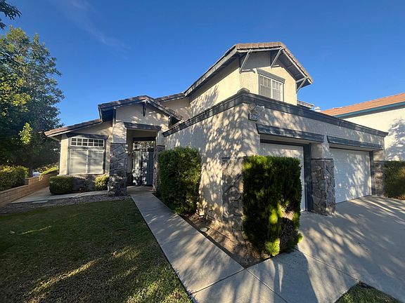 2nd image of 26232 Nottingham Dr