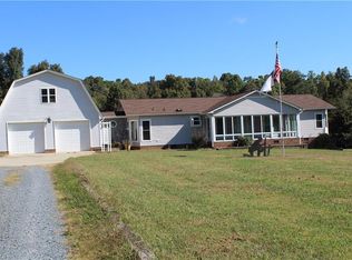 1723 Berry Ln, Pleasant Garden, NC 27313