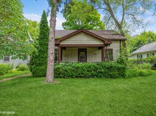 208 4th St, Libertyville, IL