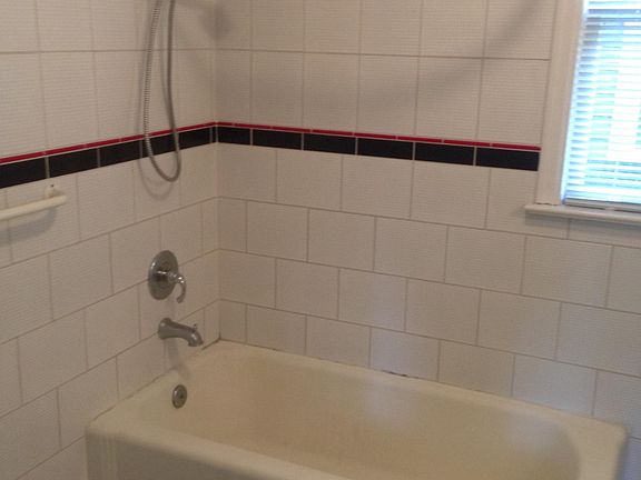 3rd image of 324 N I St APT 1