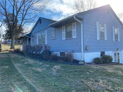 601 Broadway St, Pleasant Hill, MO, 64080