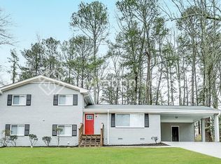 433 Fond Du Lac Dr, Stone Mountain, GA 30088