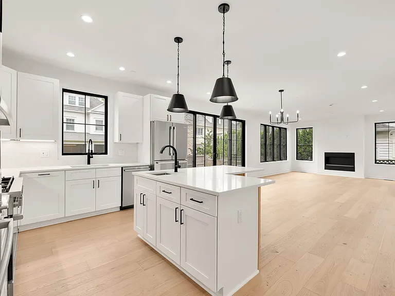 5015 Elm St — Photo 9