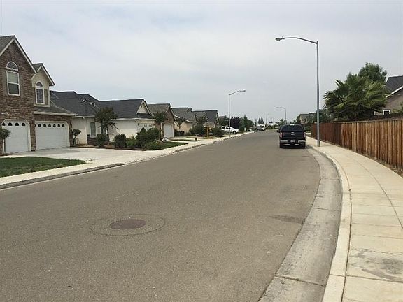 3rd image of 3075 N Bridle Ave