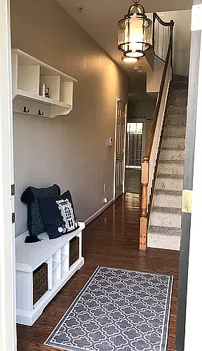3 bed, 3.5 bath, 1854 sqft, $3,700 — Photo 2