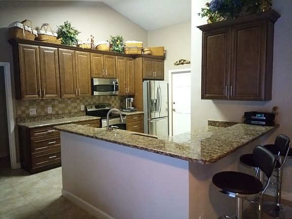 5th image of 204 Almaden Ct