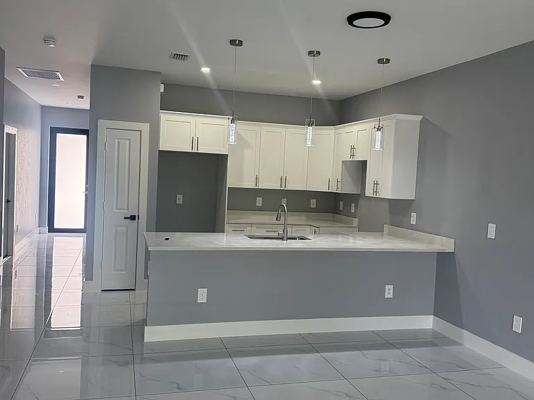 4910 Golfview Blvd — Photo 11