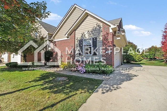 3 bed, 2.5 bath, 1571 sqft, $2,450 — Photo 1