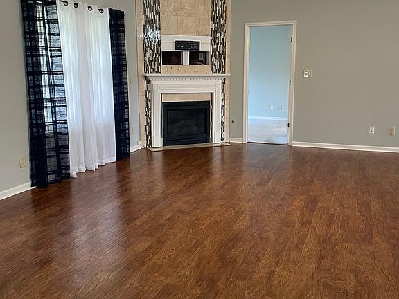 3rd image of 501 Kathys Way #501