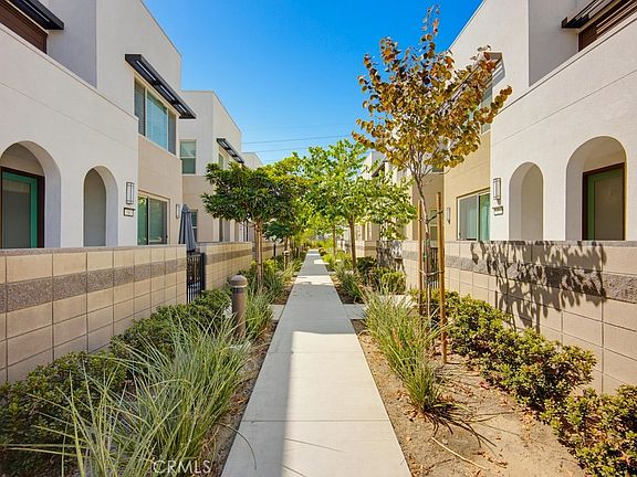 2nd image of 3570 E Peckham Paseo