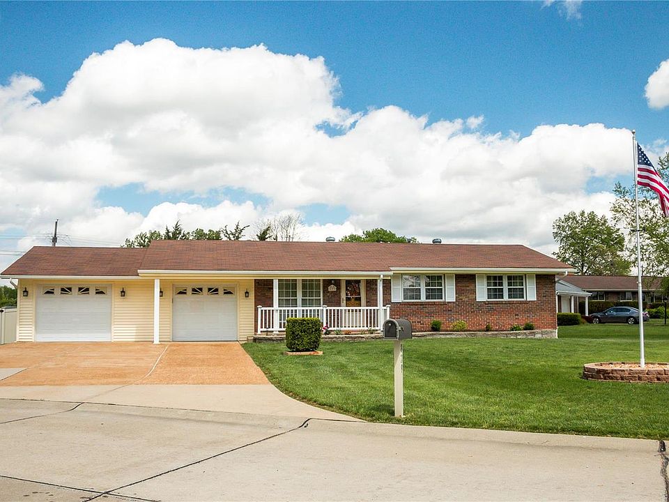 2nd image of 829 Rinzetta Dr
