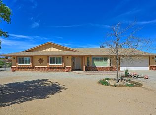 10774 Anaconda Ave, Oak Hills, CA 92344