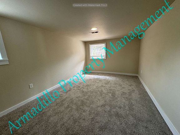 5th image of 515 1/2 S Meldrum St