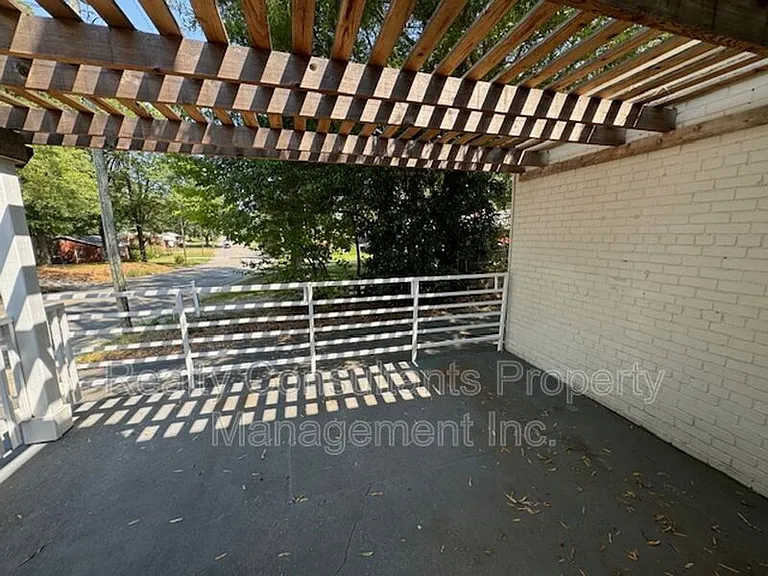 604 E Iredell Ave #7 — Photo 19