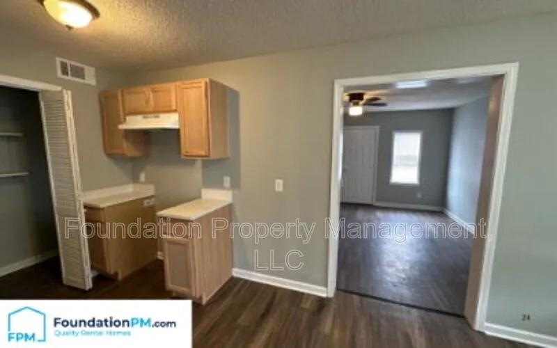 3 bed, 2.0 bath, 1234 sqft, $1,250 — Photo 4