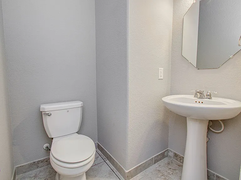 24331 Kee Cresta Ct — Photo 19